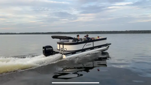 Flagship Endurance series on the water, manufacturer series image
