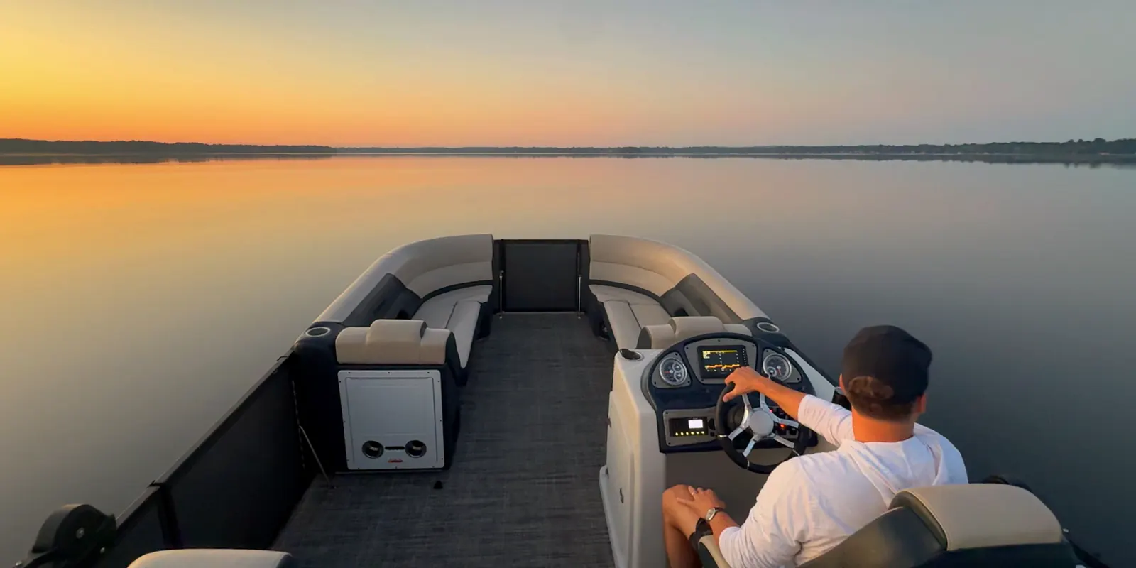 Flagship Discover series helm, manufacturer series image, floorplan not identified