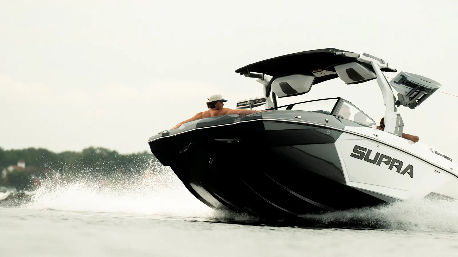 2027 Supra SA on the water, manufacturer model image