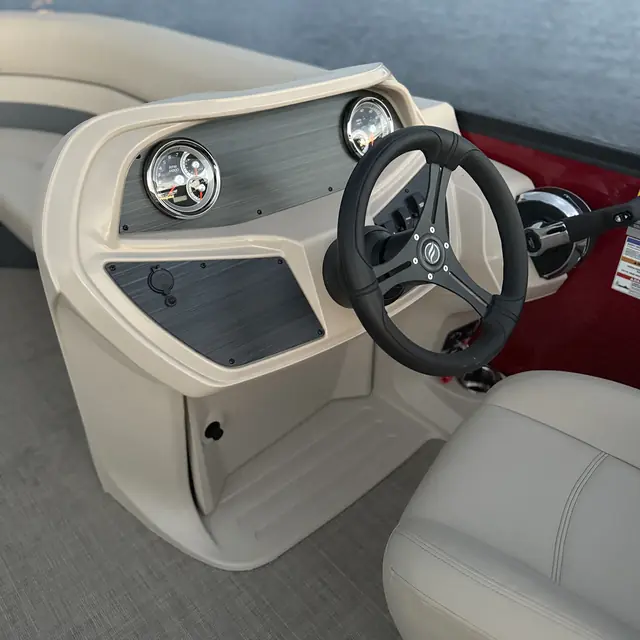 Flagship Freedom series helm, manufacturer series image, floorplan not identified
