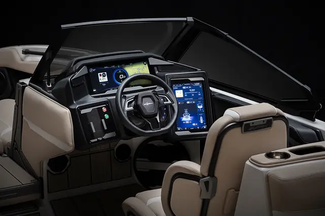 2027 Supra SL helm, manufacturer model image